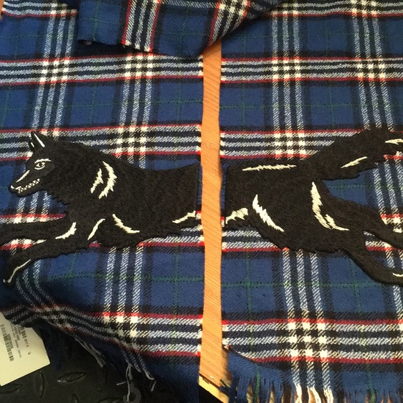 Gucci - Running Wolf Wool Scarf Blue Red White NWT - Picture 3 of 7